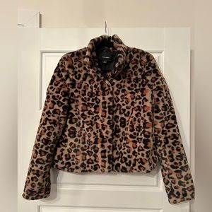 Vera Moda - leopard high neck faux fur short jacket